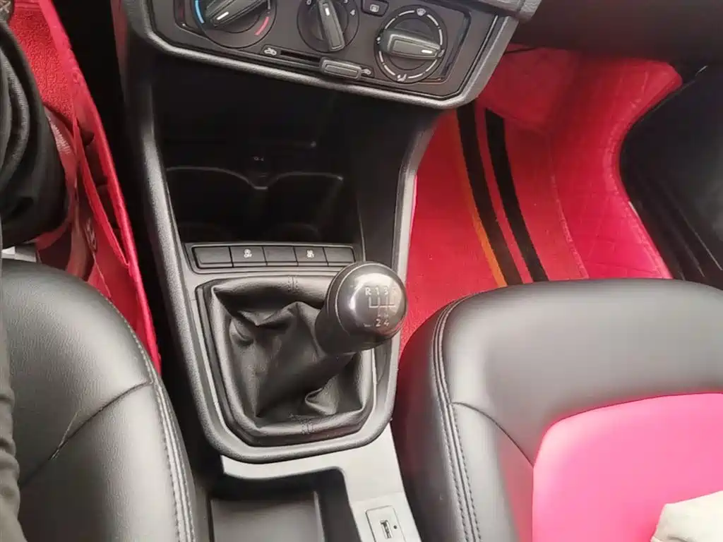 Volkswagen Santana 2021 1.5L Manual Trend Edition фото 10