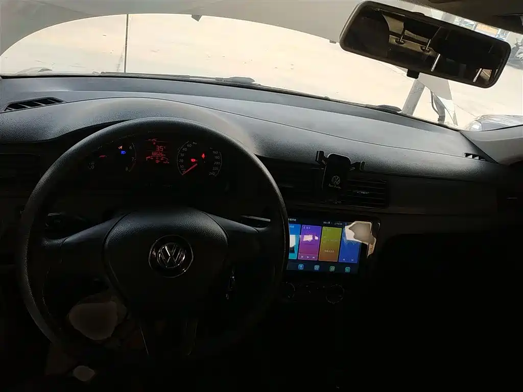 Volkswagen Santana 2016 1.4L Manual Trend Edition фото 10