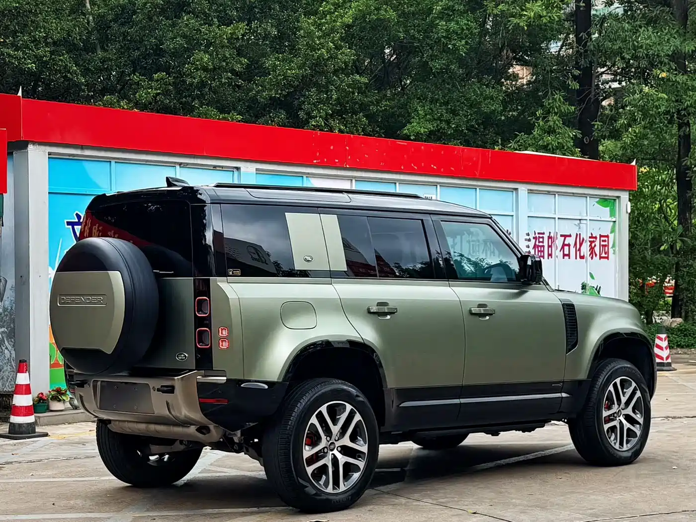 Land Rover Defender 2022 110 P400 X фото 13