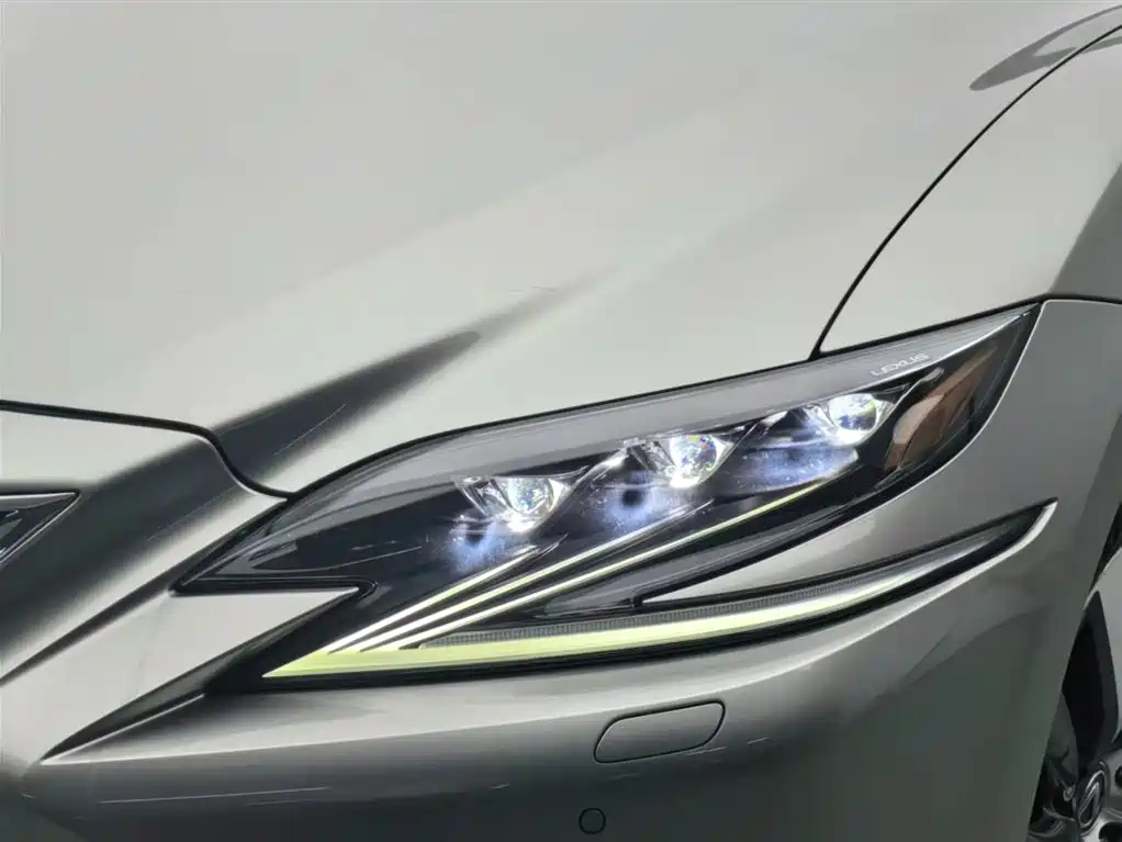 Lexus LS 2020 500h Excellence (China V) фото 16