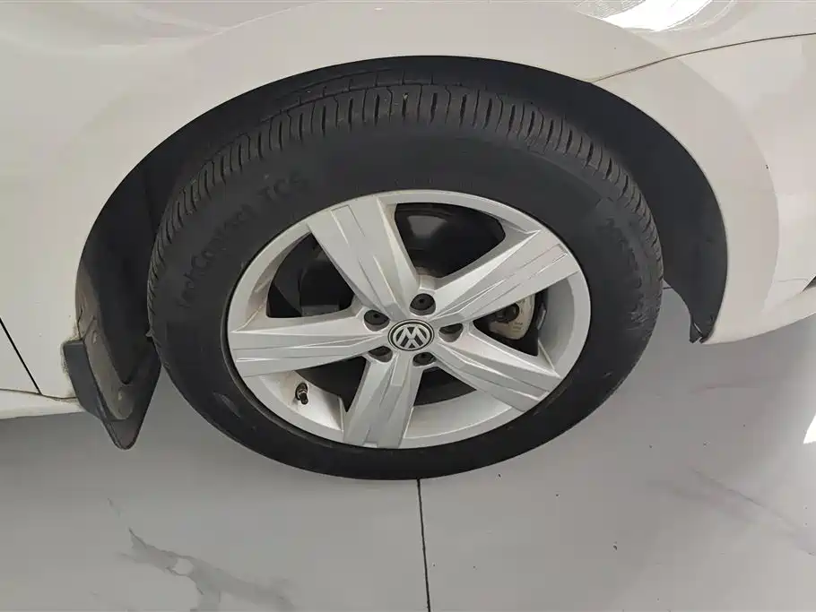 Volkswagen Lavida 2017 1.6L Automatic Trend Edition фото 6