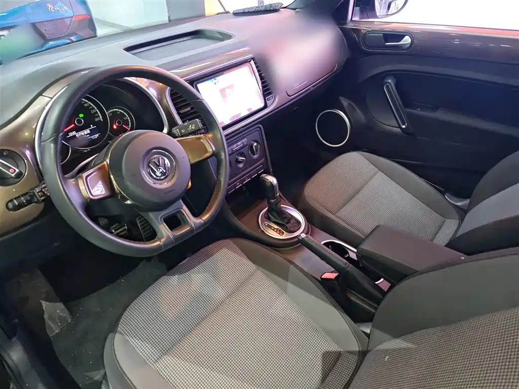Volkswagen Beetle 2015 180TSI фото 6