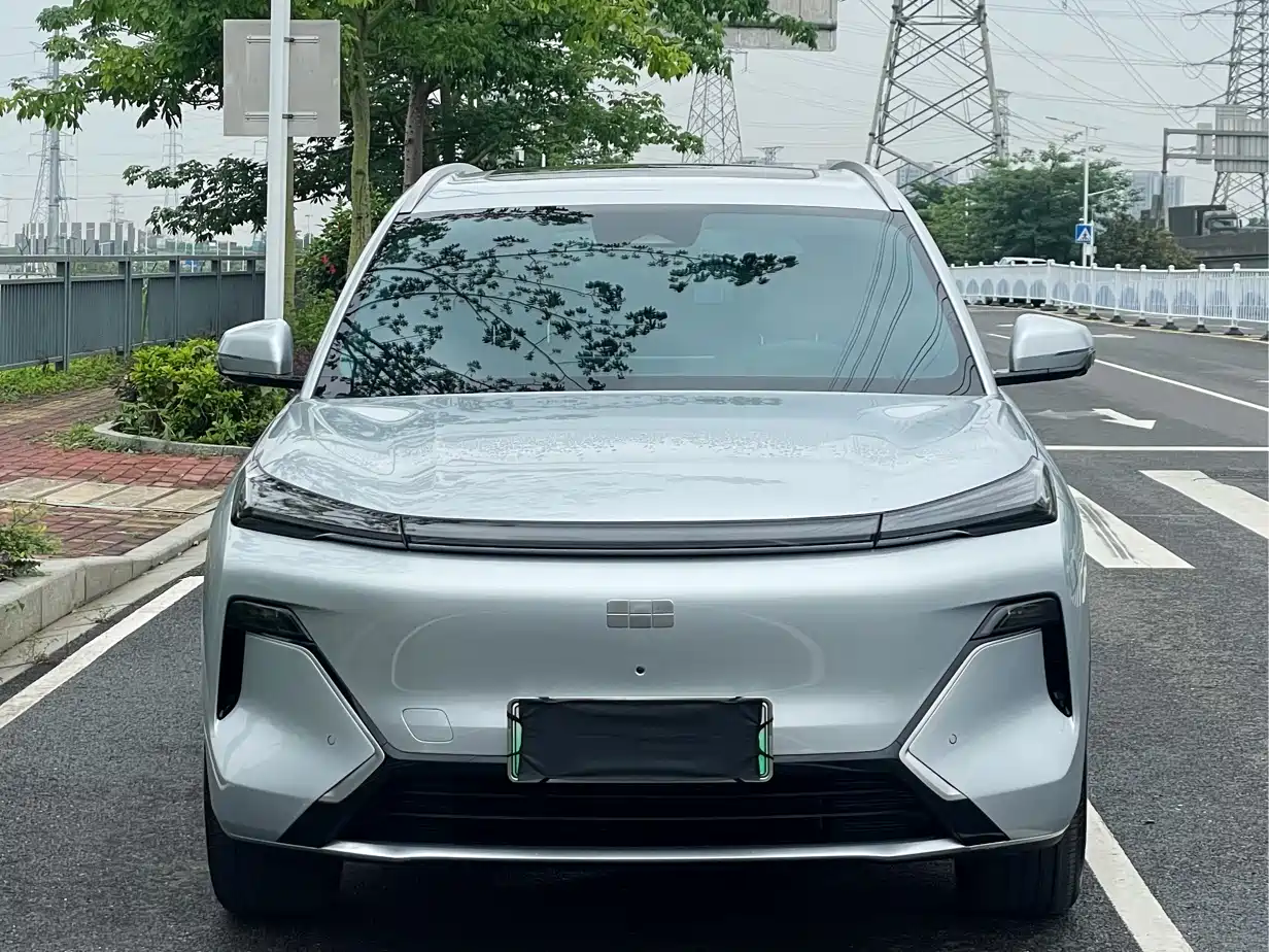 Geely Galaxy Galaxy Starship 7 EM-i 2025 120km Navigation Edition фото 3