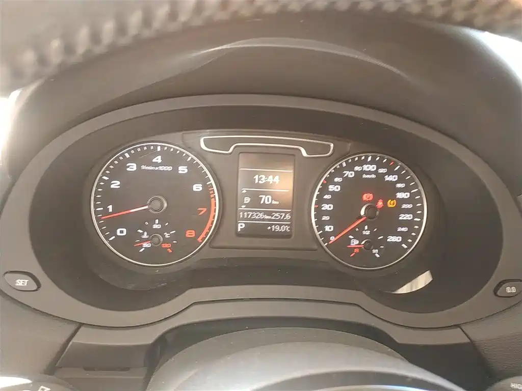 Audi Q3 2015 30 TFSI Comfort фото 4