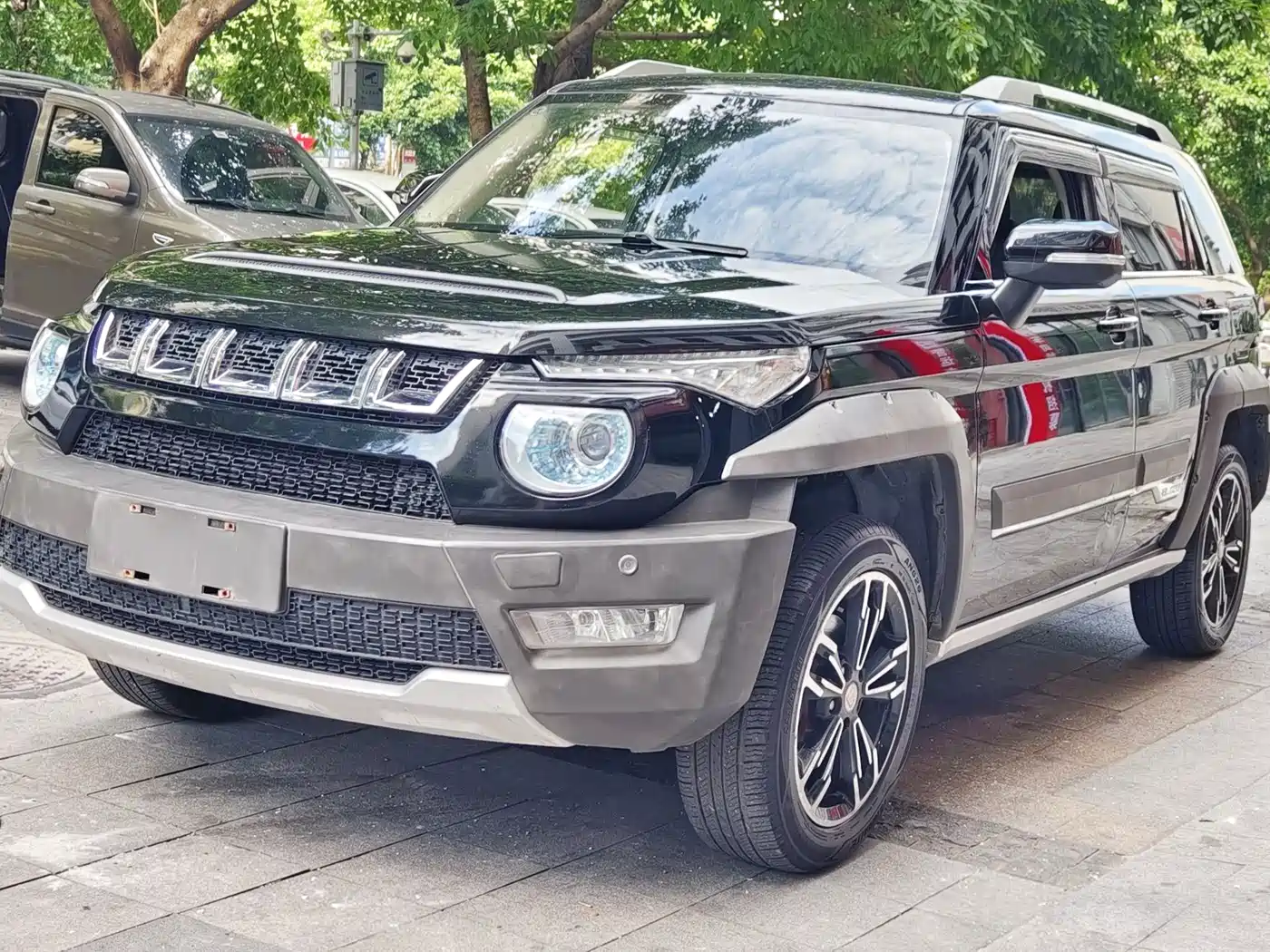 BAIC ORV Beijing Offroad BJ20 2017 2016 1.5T CVT Luxury