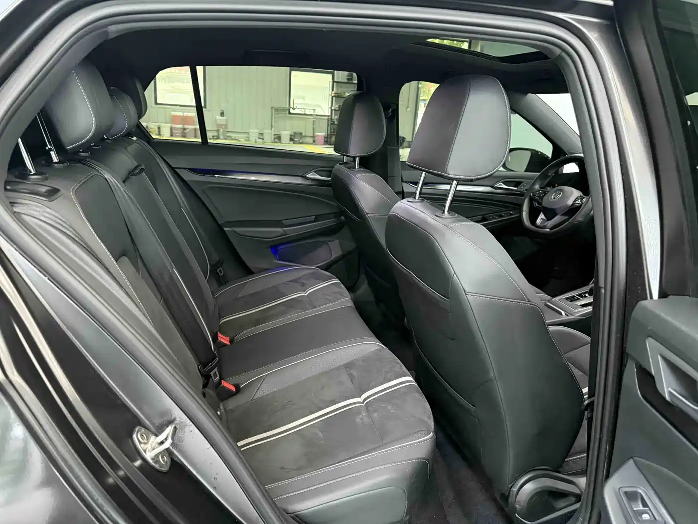 Volkswagen Golf 2023 280TSI DSG R-Line Lite фото 13