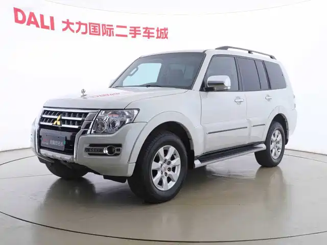 Mitsubishi Pajero 3.0L, ближневосточная спецификация
