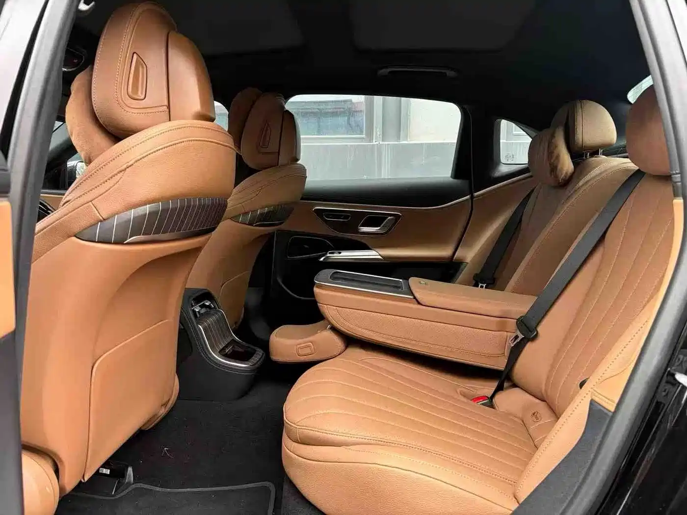 Mercedes-Benz E-Class New Energy 2024 2024 E 350 e L Plug-in Hybrid Sedan