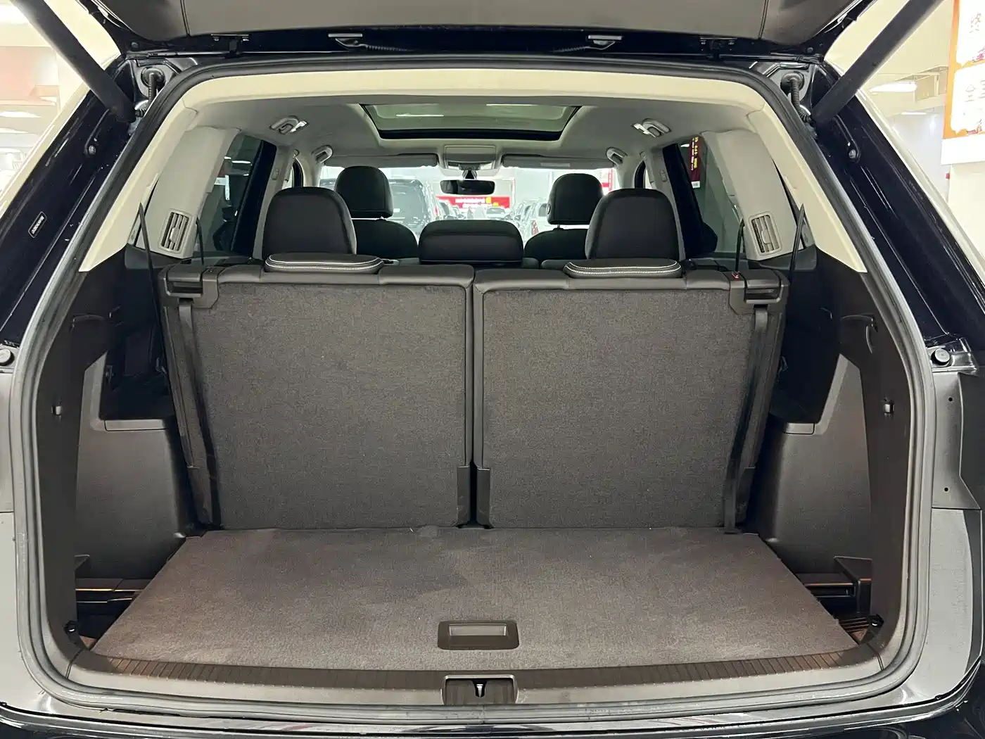 Volkswagen Teramont 2019 380TSI 4WD Luxury Edition China VI фото 17