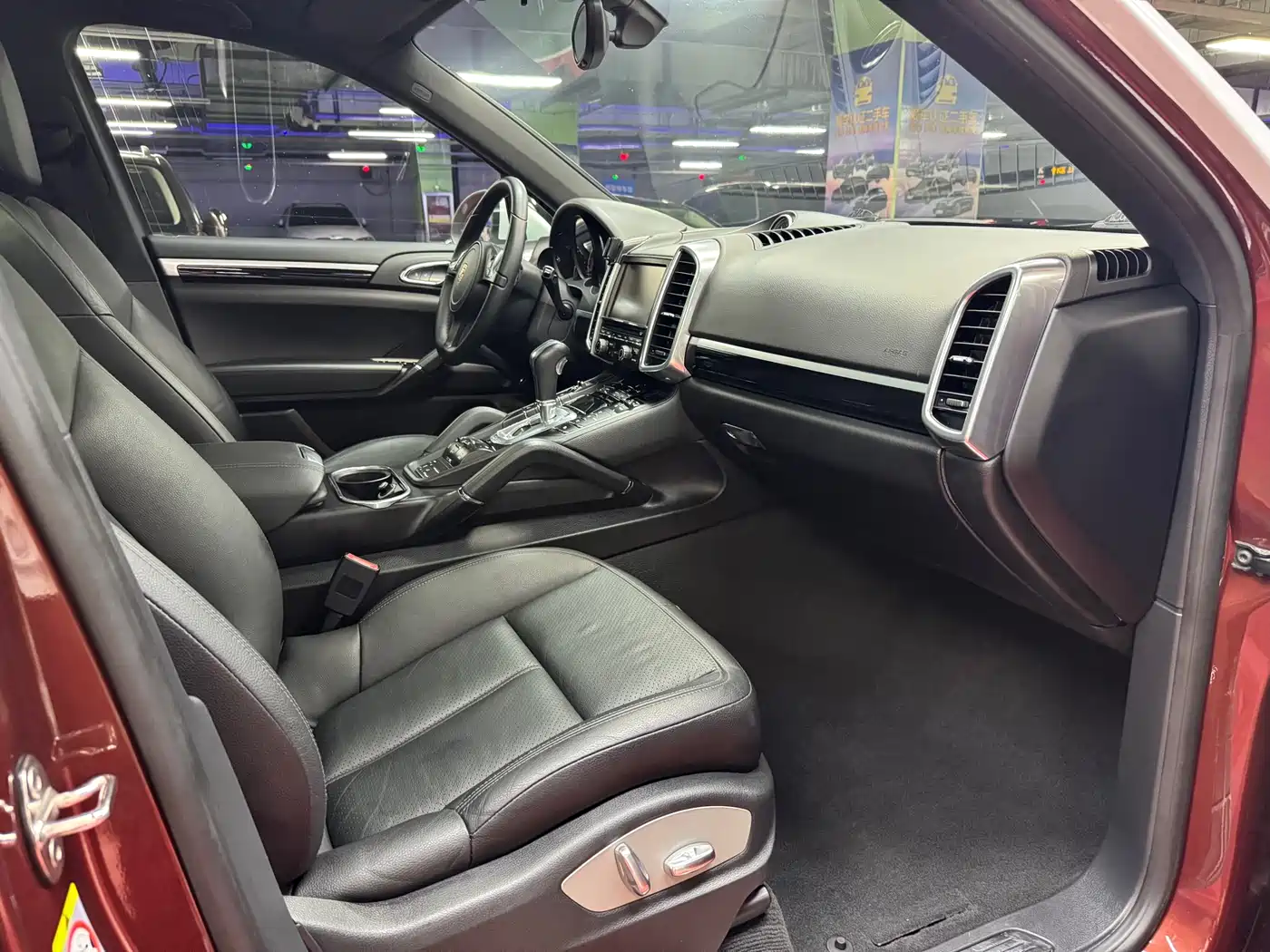 Porsche Cayenne 2011 Cayenne 3.0T фото 13