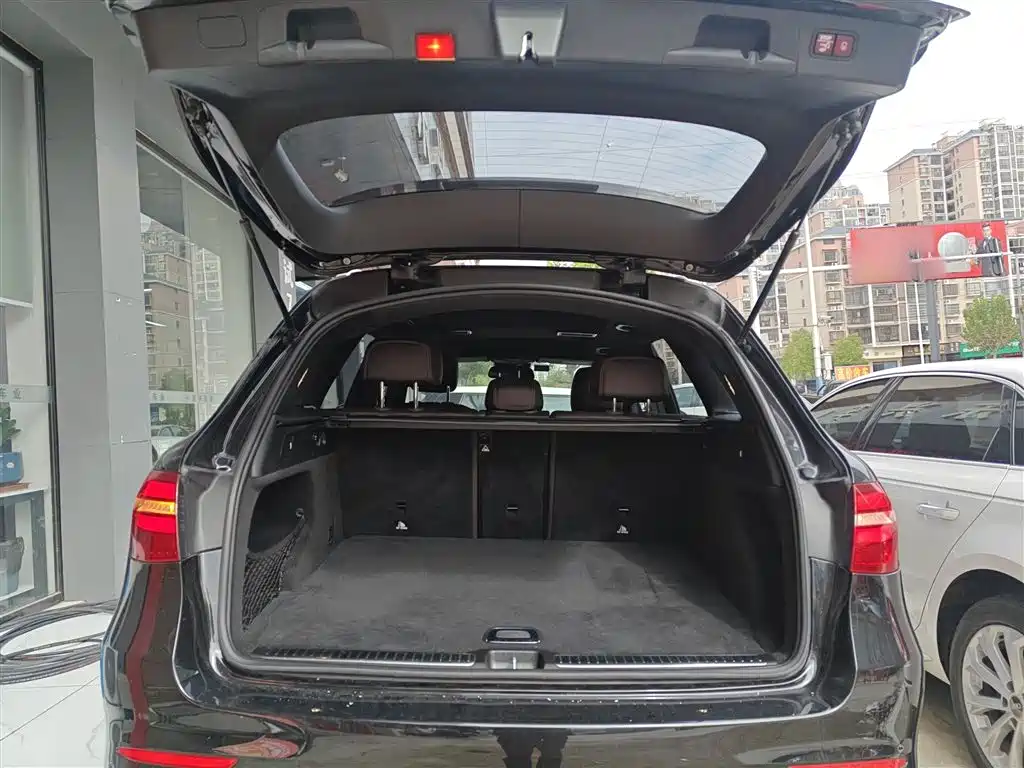 Mercedes-Benz GLC 2019 Facelift GLC 260 L 4MATIC Luxury фото 19