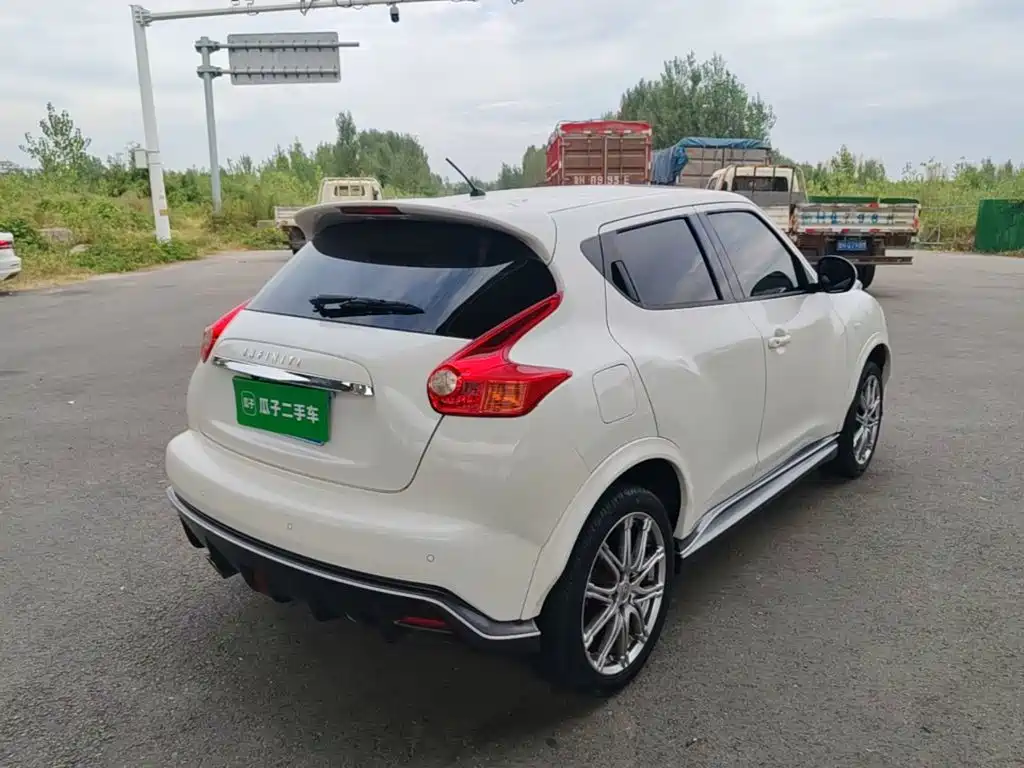 Infiniti ESQ 2016 2014 1.6L Free Edition
