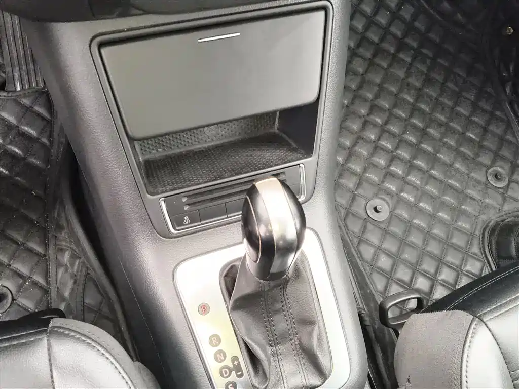 Volkswagen Tiguan 2015 1.8TSI Automatic 2WD Trendline фото 10