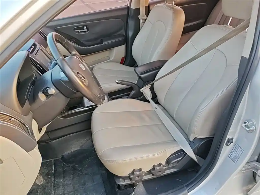 Hyundai Elantra 2011 1.6L Automatic Luxury фото 15