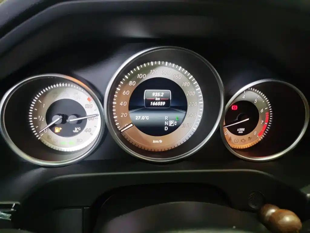 Mercedes-Benz E-Class 2015 Facelift E 260 L Sport фото 5