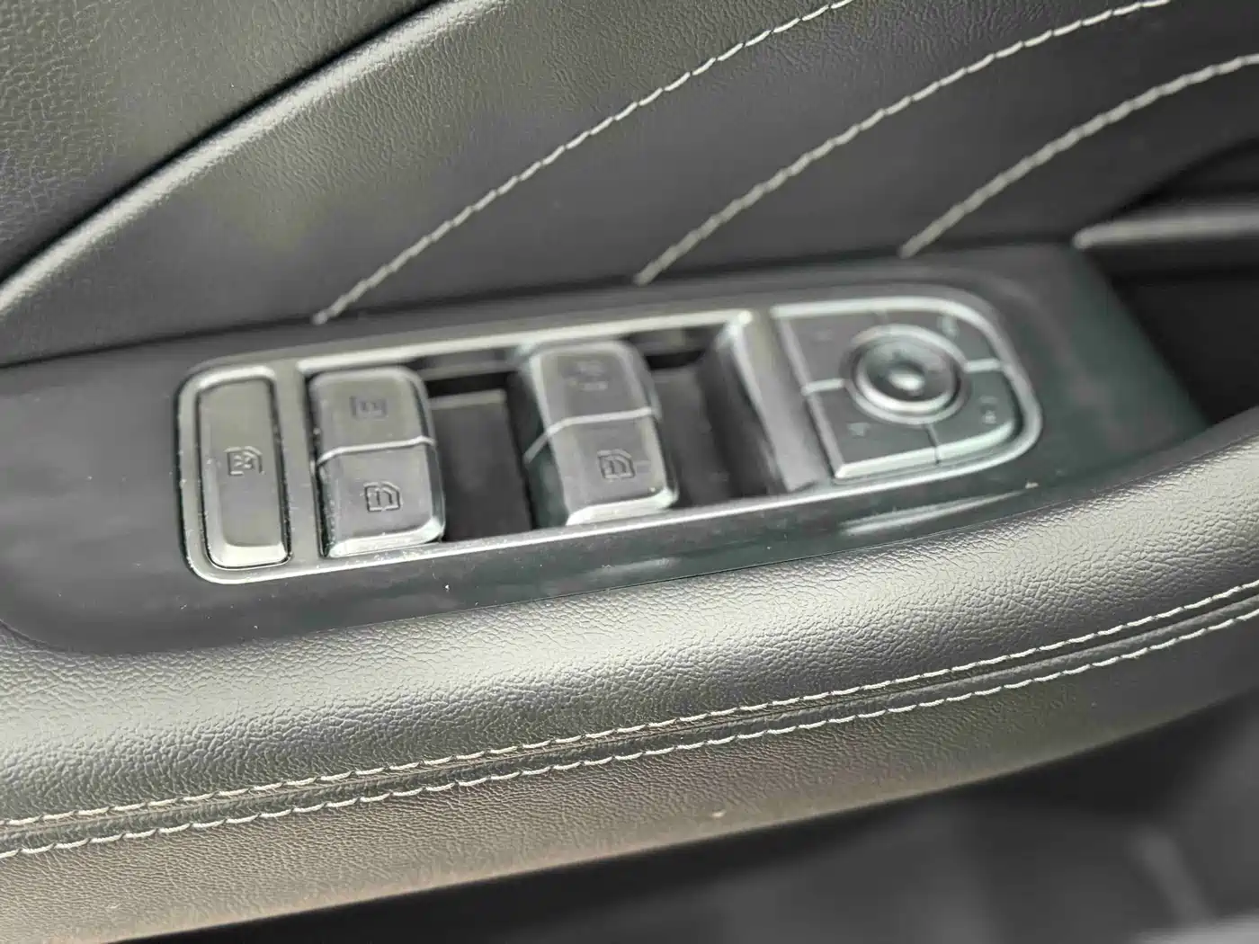 Hongqi H5 2023 1.5T DCT Smart Connect Flag Rhythm фото 12