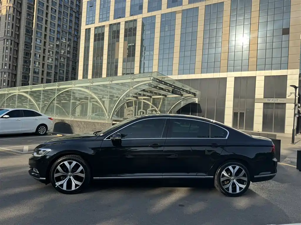Volkswagen Magotan 2017 380TSI DSG Premium фото 21