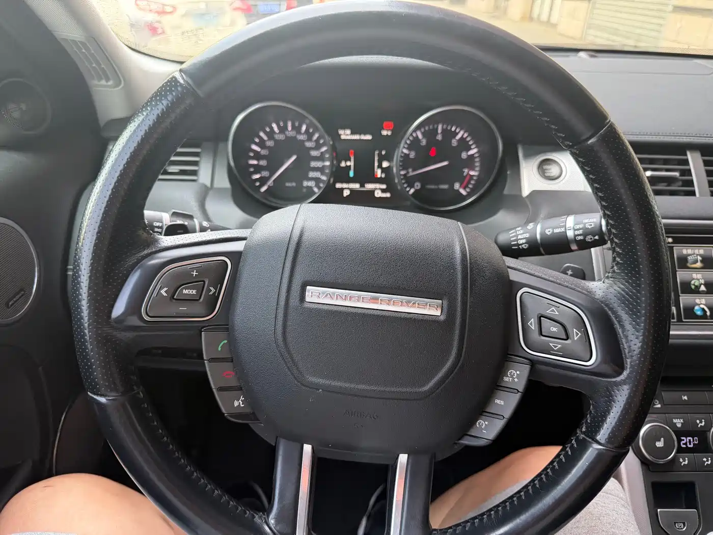 Land Rover Range Rover Evoque (Import) 2015 2.0T 5-door Dynamic Edition фото 9