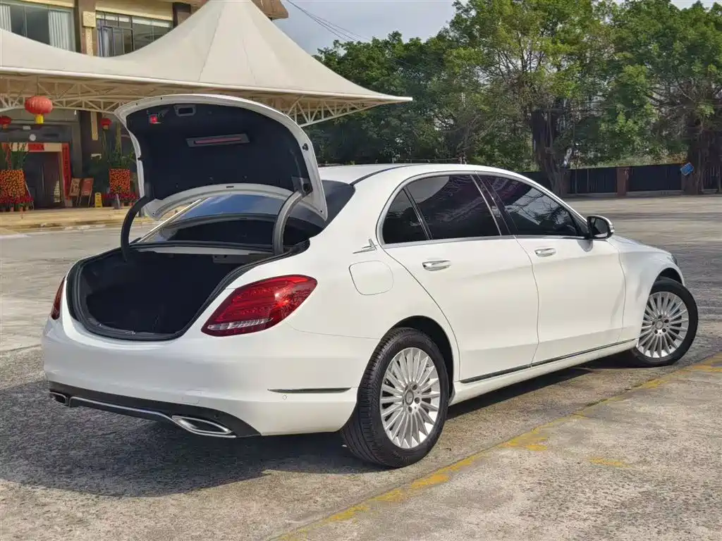 Mercedes-Benz C-Class 2016 C 180 L фото 11