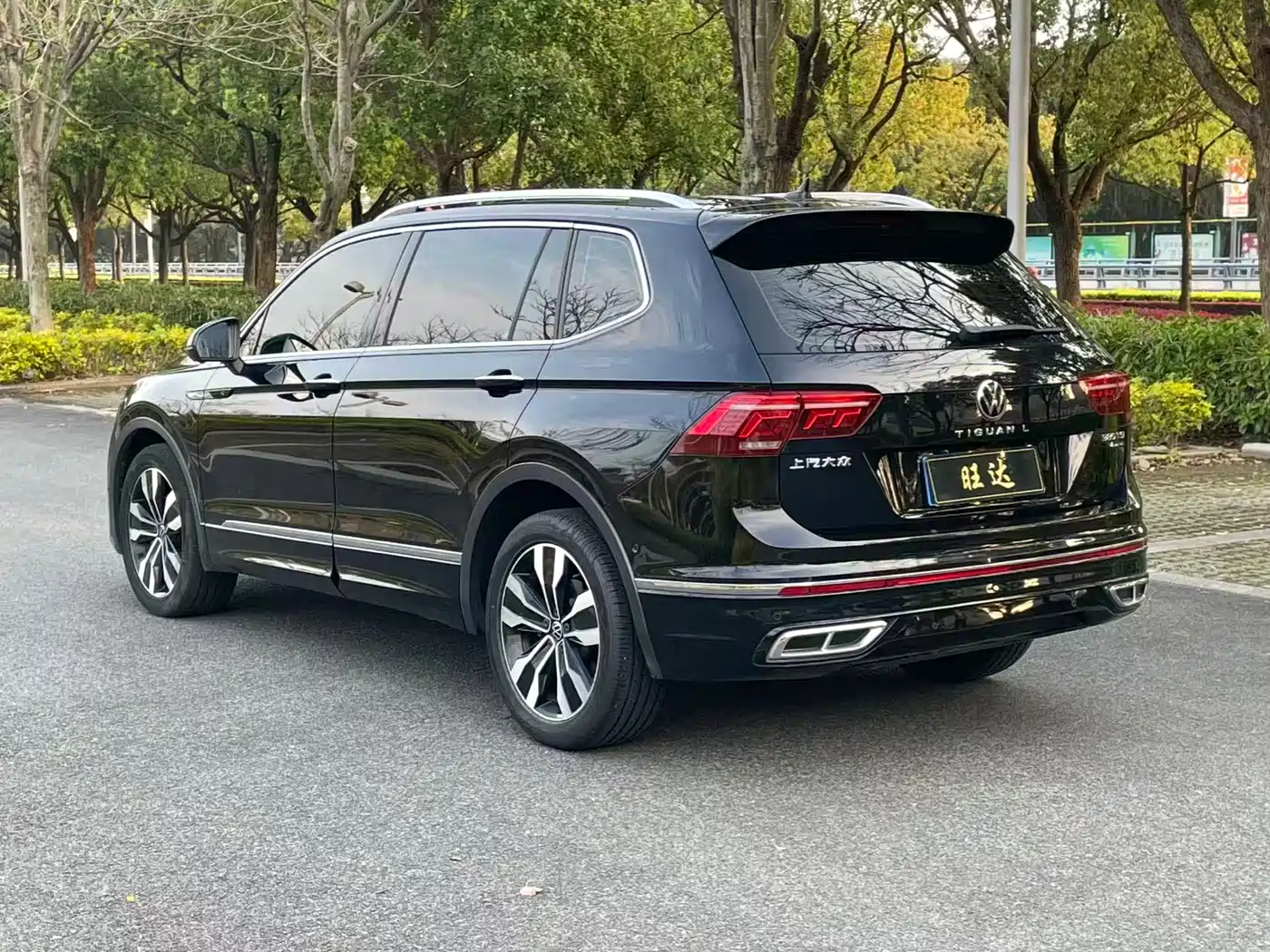 Volkswagen Tiguan L 2022 330TSI Automatic 2WD R-Line Flagship Edition фото 7