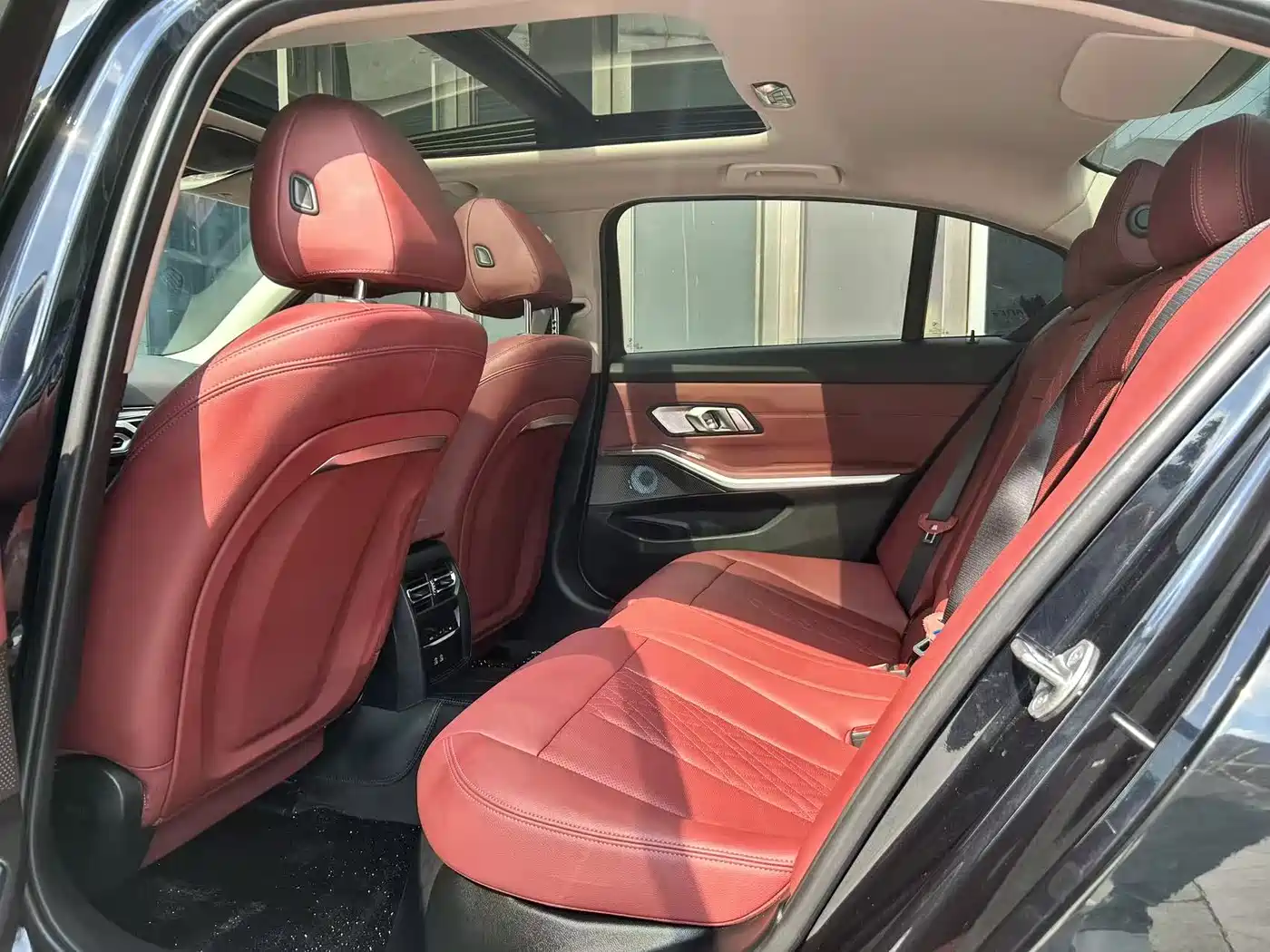 BMW i3 2023 eDrive 40 L Shadowline Package фото 8