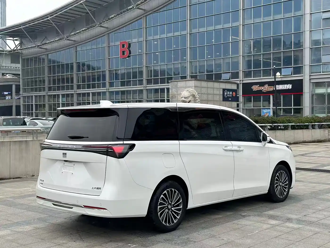 BUICK GL8 NEW ENERGY