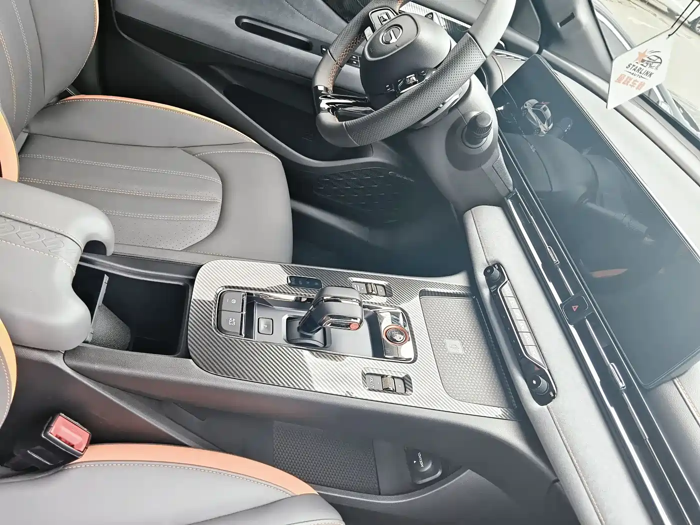 GAC Trumpchi Trumpchi Emkoo 2022 270T DCT J16 R-style Track Edition фото 5