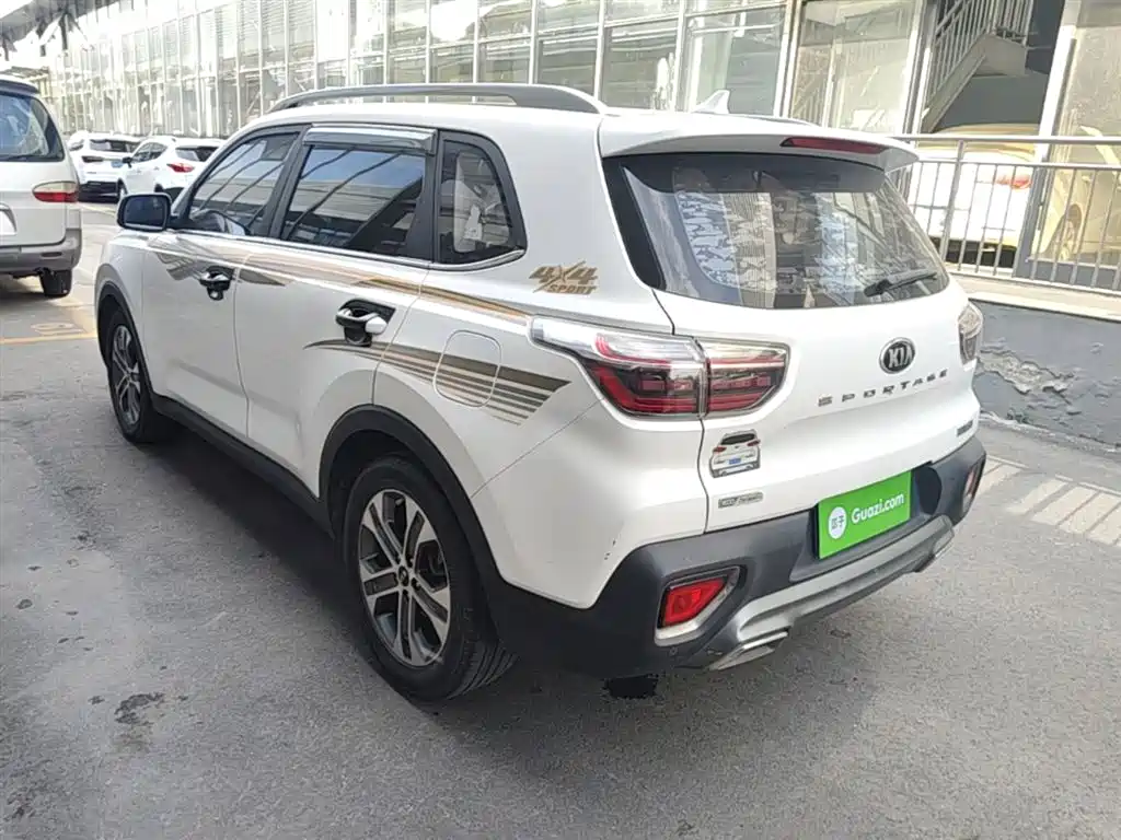 Kia Sportage 2019 2.0L Automatic Smart Luxury Edition фото 5