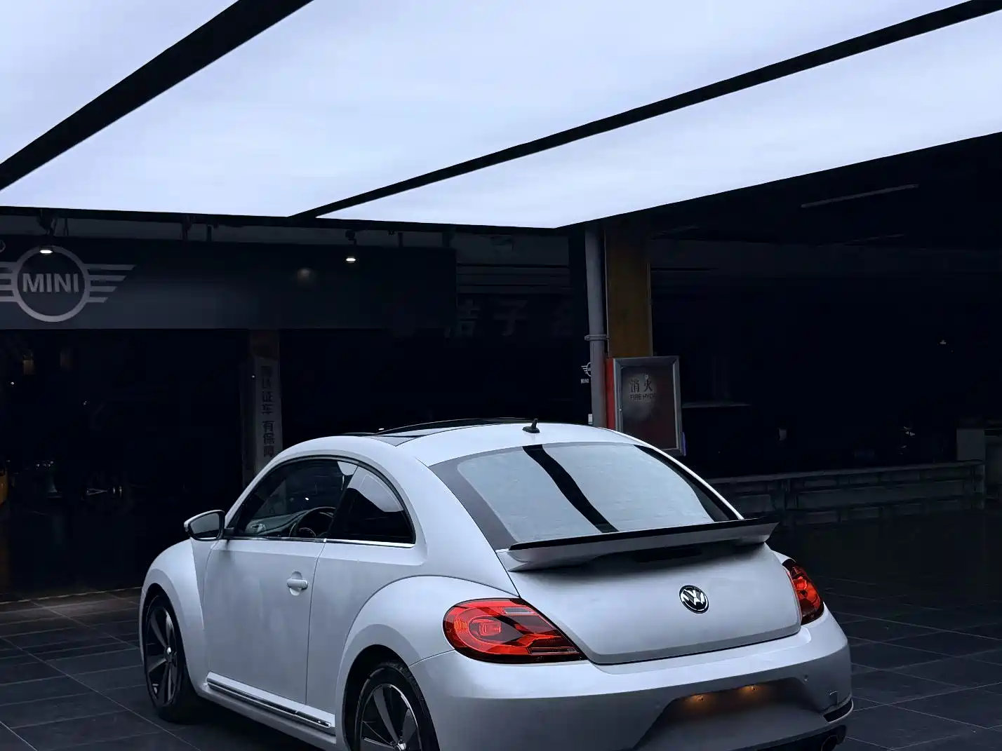 Фото 7 - Volkswagen Beetle