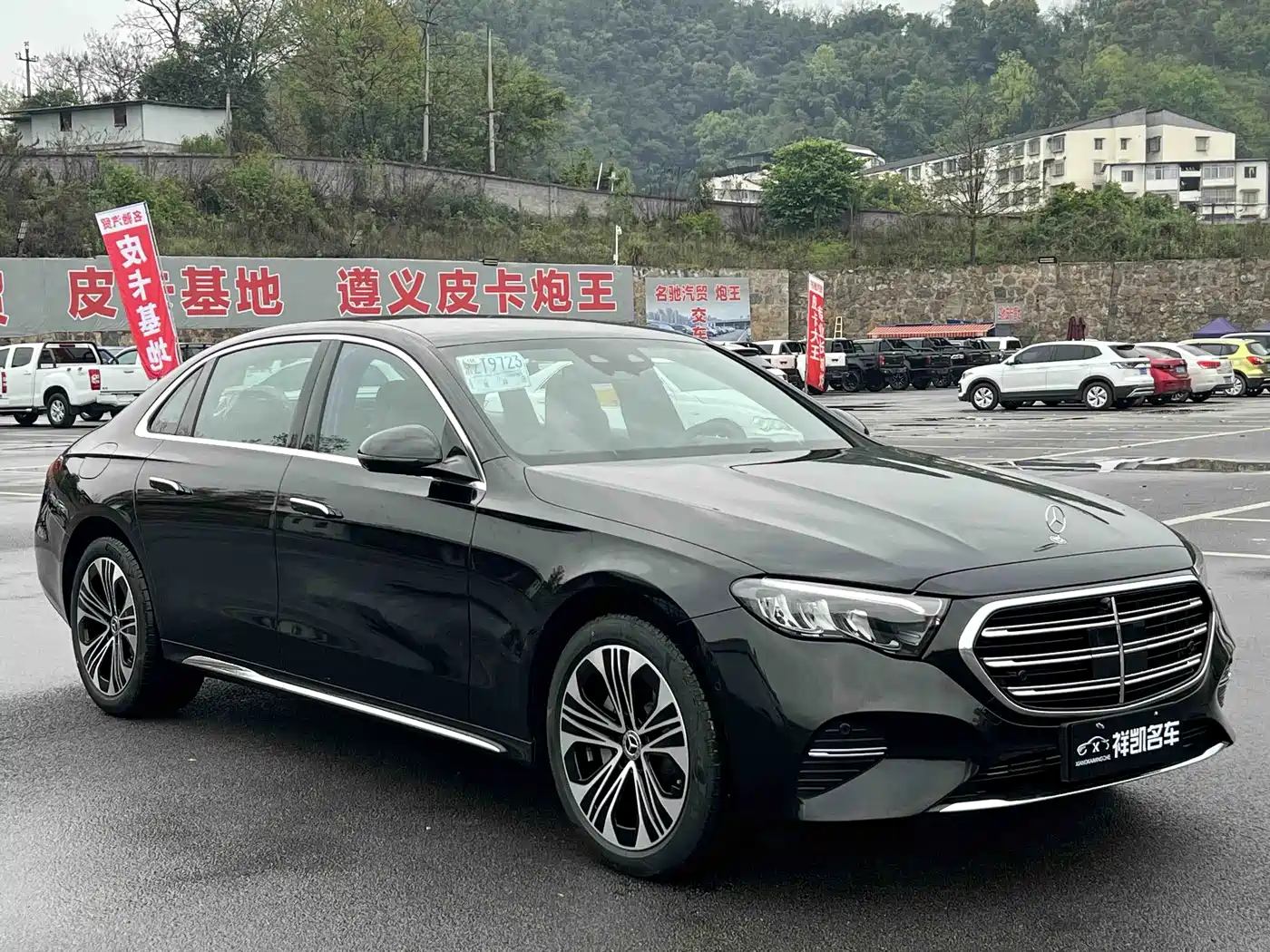 MERCEDES-BENZ E-CLASS