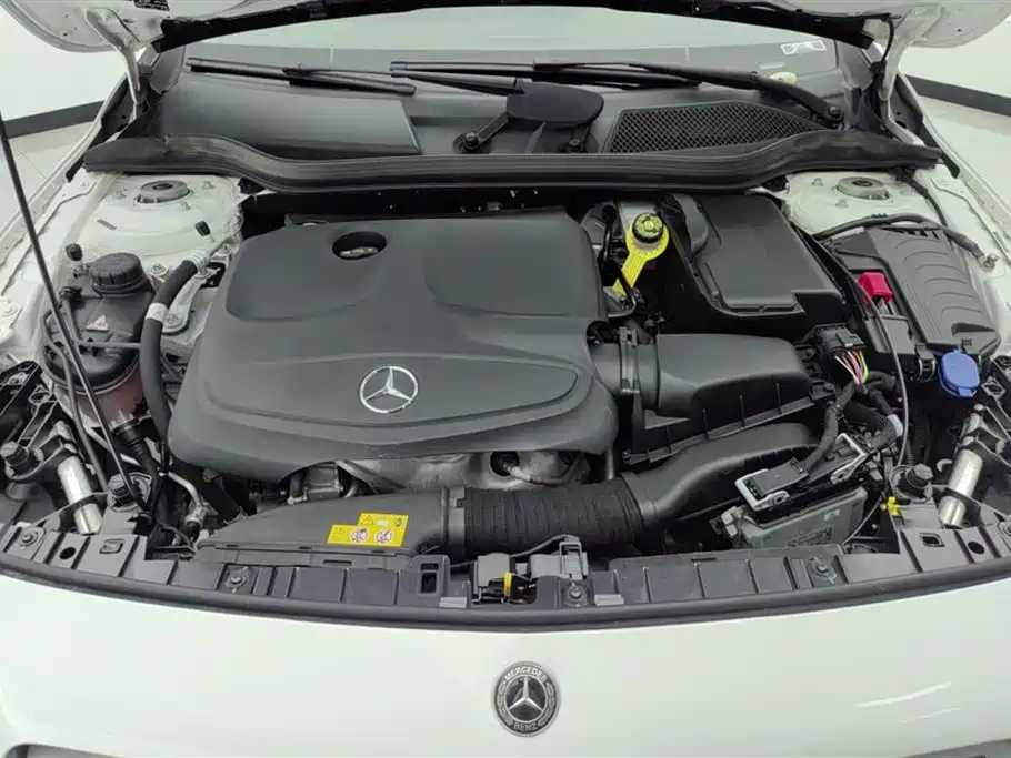 Mercedes-Benz GLA 2018 GLA 220 4MATIC Sport фото 10