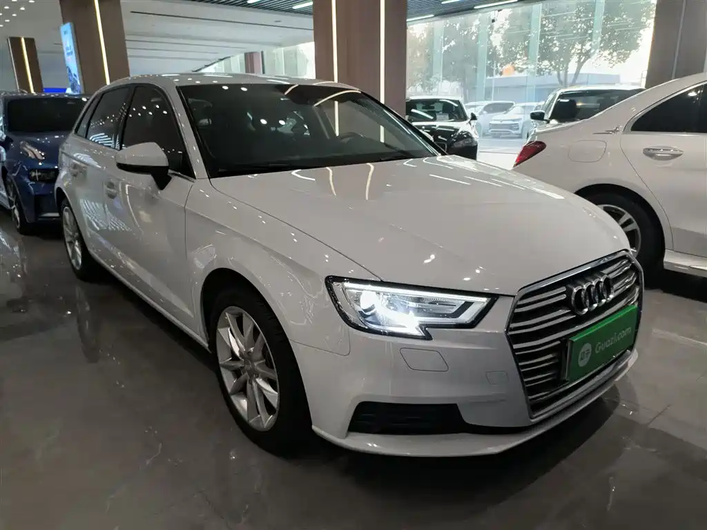 Audi A3 2018 30th Anniversary Sportback 35 TFSI Progressive фото 22