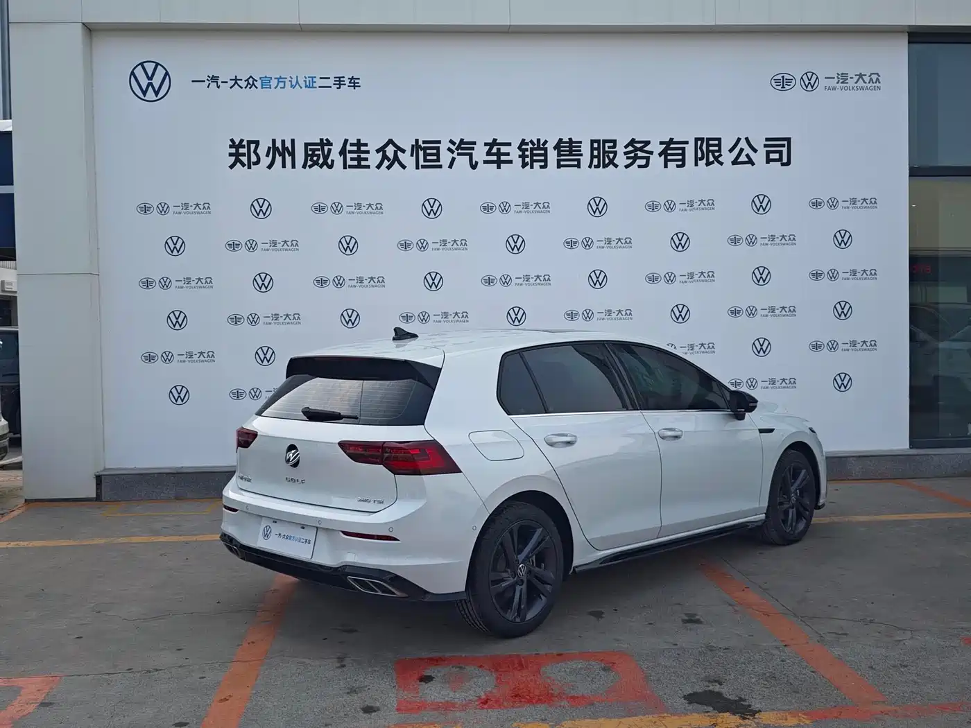Volkswagen Golf 2023 280TSI DSG R-Line Lite фото 8