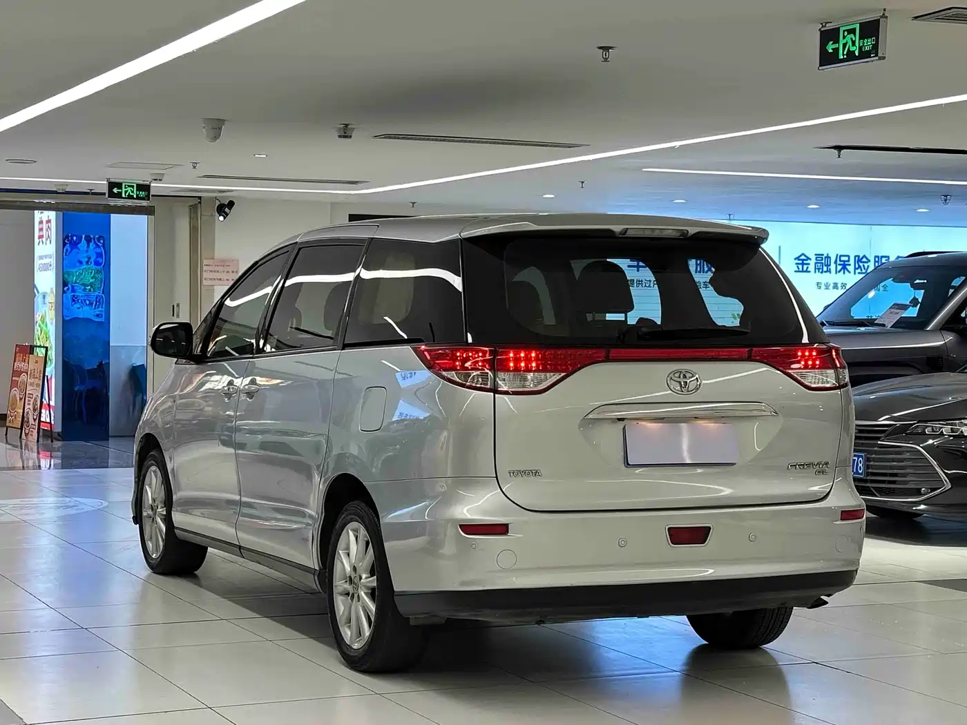 Toyota Previa 2012 2.4L 7-Seater Luxury Edition фото 5