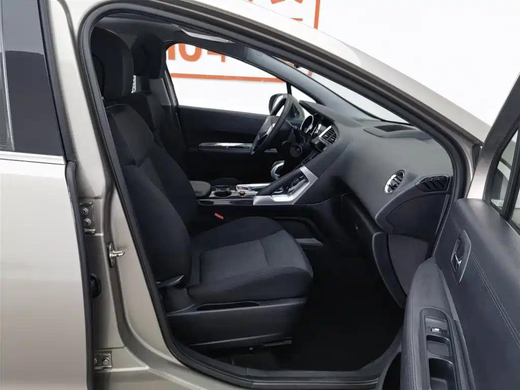 Peugeot 3008 2015 2.0L Automatic Classic Edition фото 23