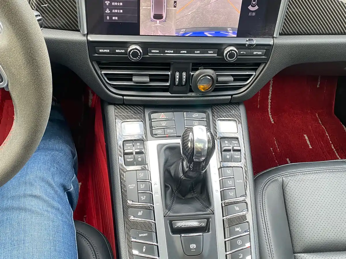 Porsche Macan 2018 Macan 2.0T фото 11