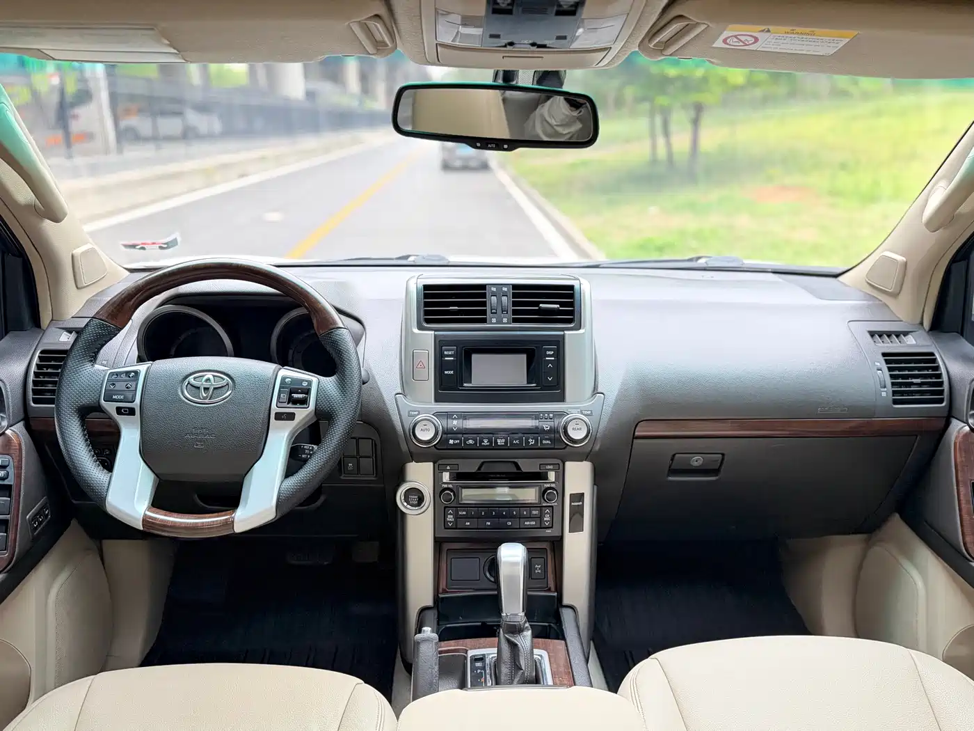Toyota Prado 2010 4.0L Automatic VX фото 7