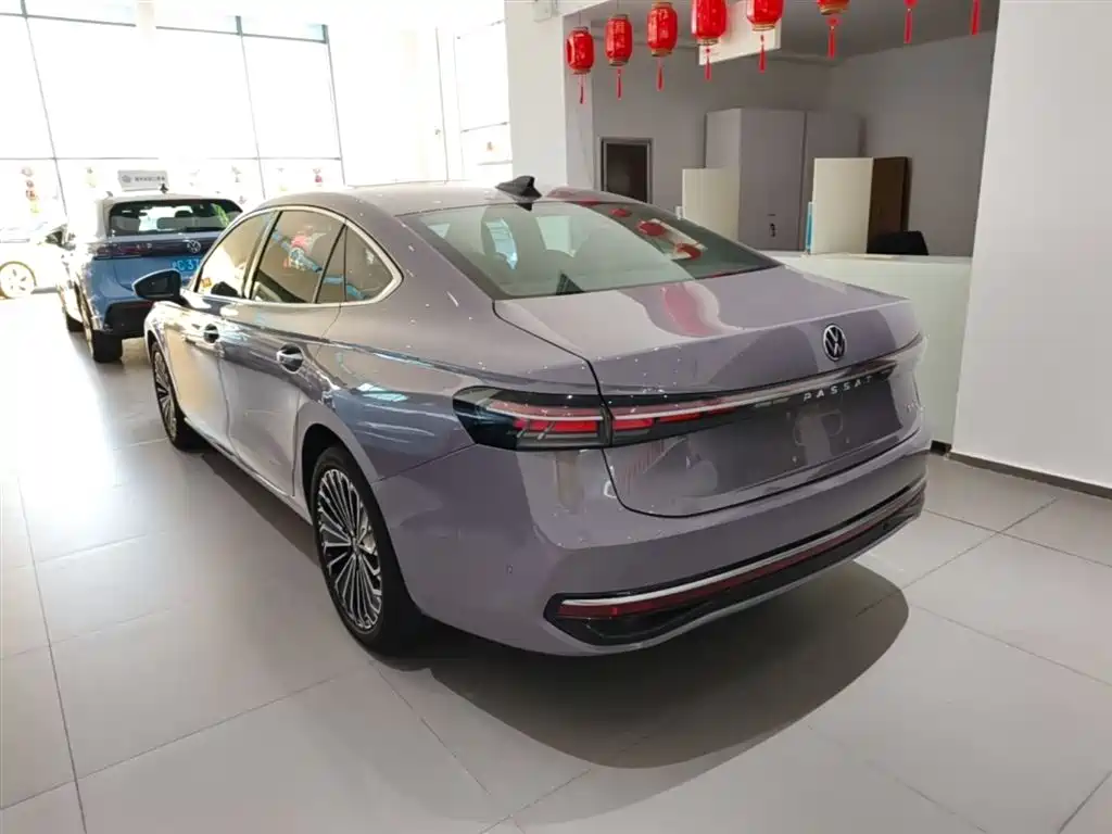 Volkswagen Passat 2025 Pro 380TSI Dragon Prestige Edition фото 5