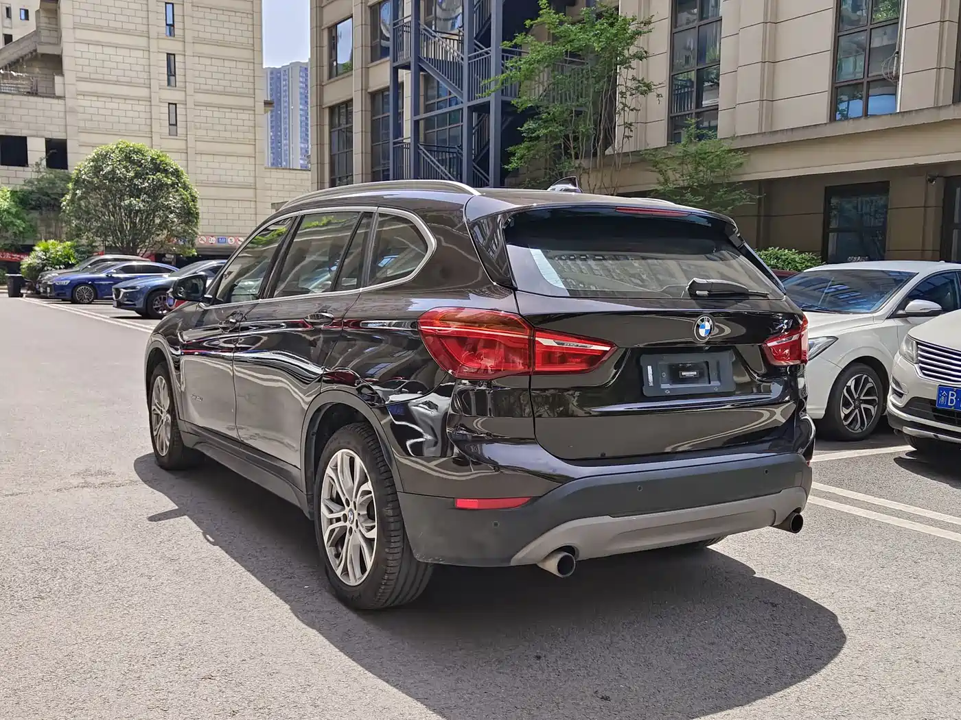 BMW X1 2018 sDrive20Li Leading Model фото 4