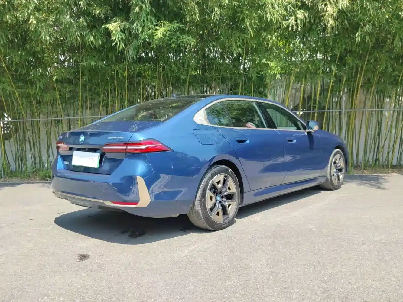 BMW i5 2024 eDrive 35L Premium Luxury Package фото 2