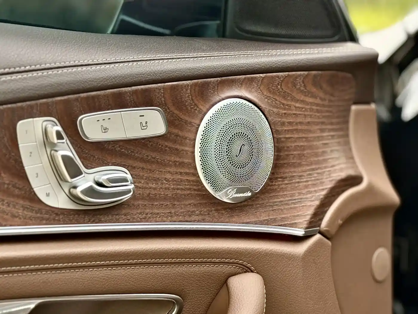 Mercedes-Benz E-Class 2020 E 300 L Luxury Model фото 10