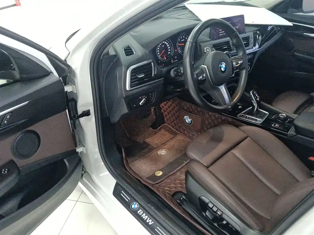 BMW 1 Series 2020 Model 125i Leading M Sport Package фото 16