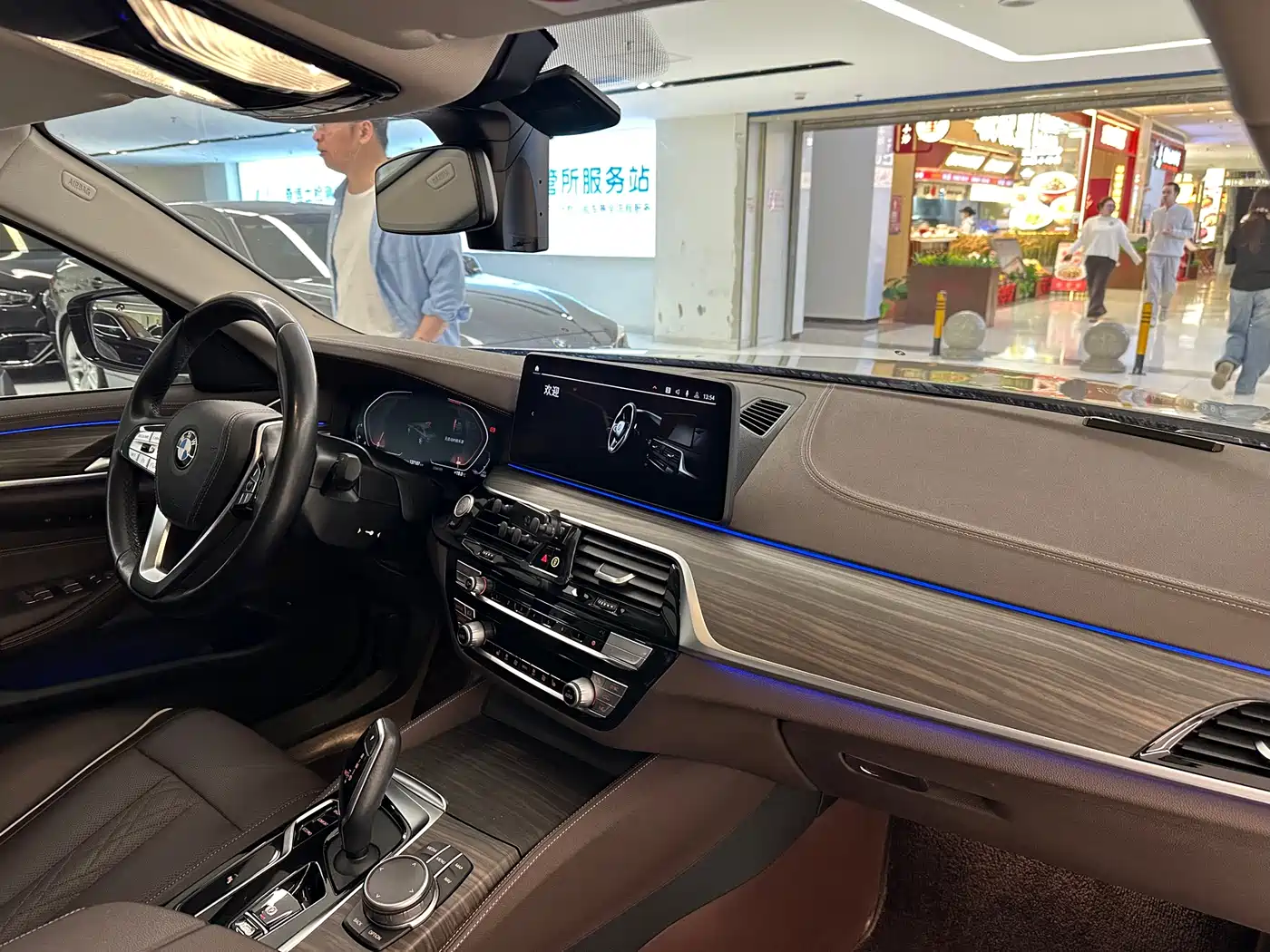 BMW 5 Series 2021 530Li Leading Luxury Package фото 13
