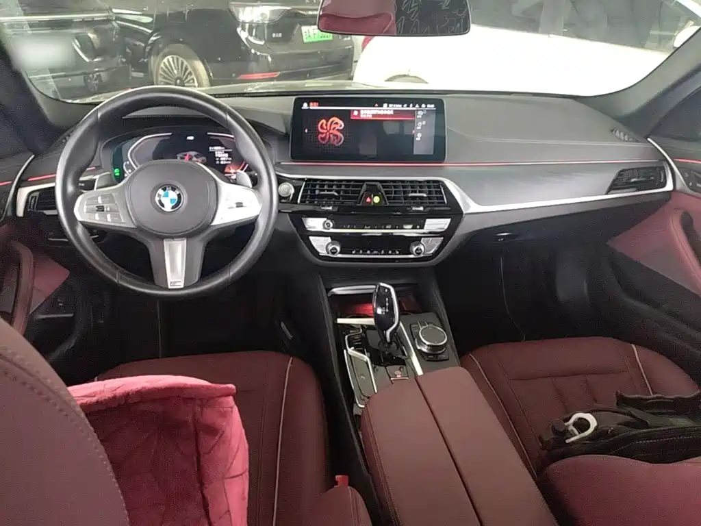 Photo 10 - BMW 5 Series