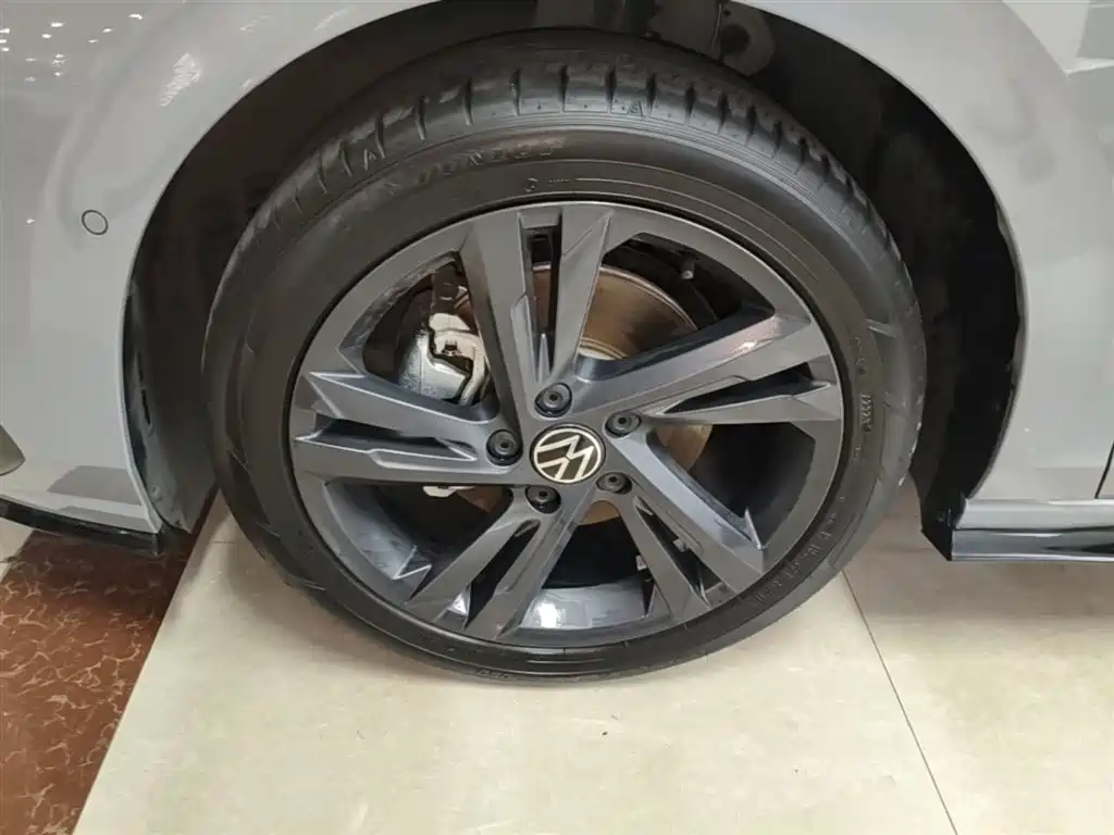 Volkswagen Golf 2023 Facelift 280TSI DSG R-Line Lite фото 25