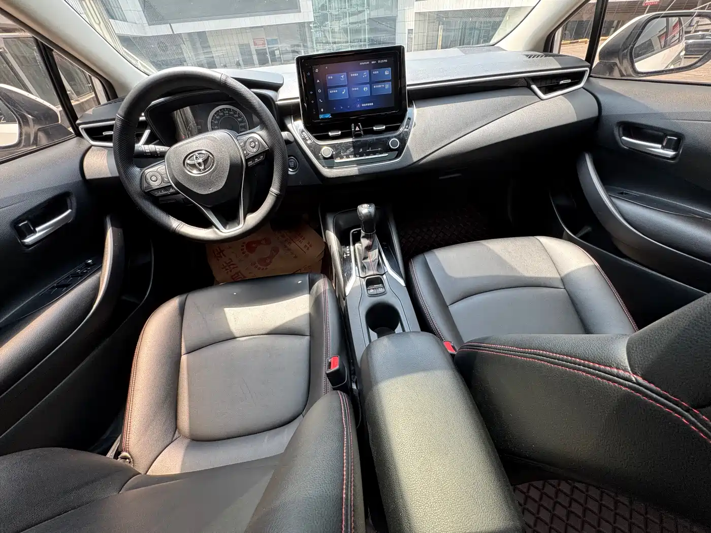 Toyota Corolla 2021 1.2T S-CVT Luxury Edition фото 5