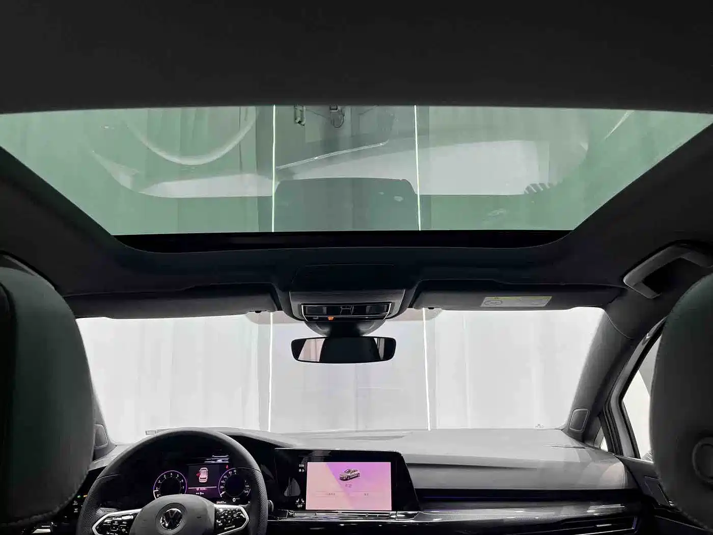 Volkswagen Golf 2021 280TSI DSG R-Line фото 9