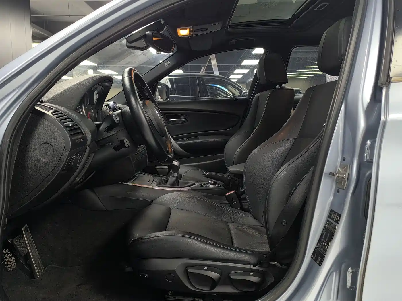 BMW 1 Series (Import) 2010 120i Sport Limited Edition фото 5