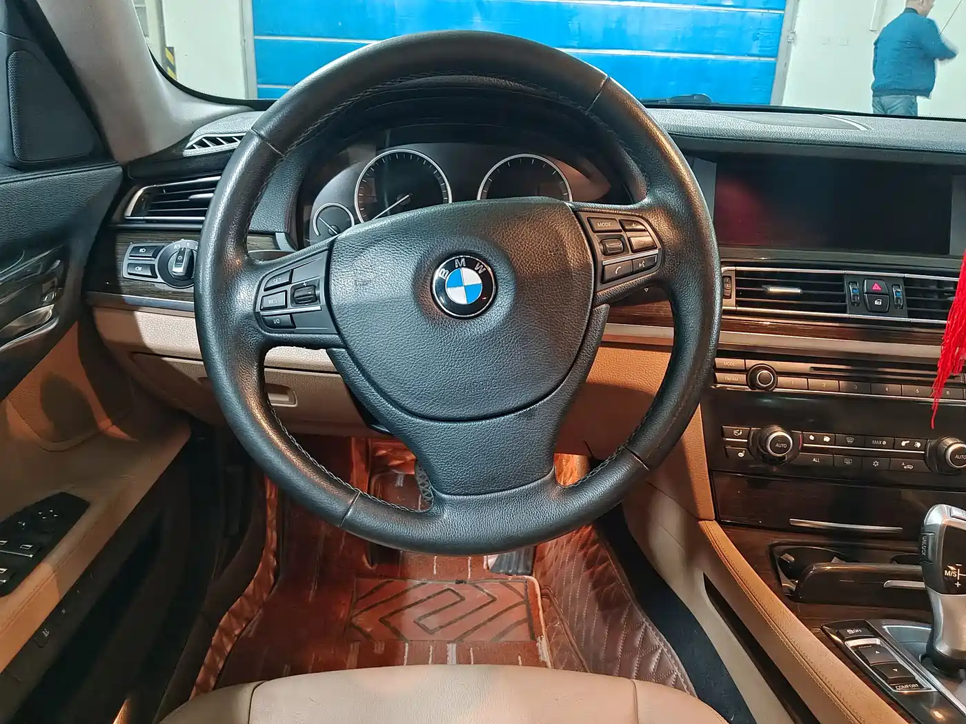 BMW 7 Series 2011 730Li Elegance фото 10