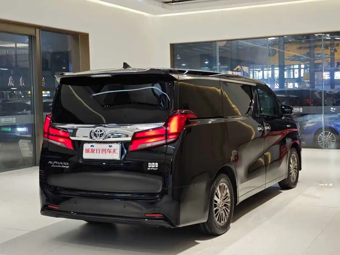 Toyota Alphard 2021 Hybrid 2.5L Premium фото 29